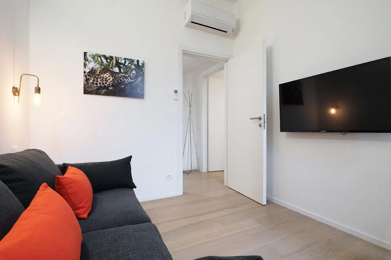 Contempora Apartments - Turati 3 One Bedroom Apartment Mediolan 0*,  Włochy